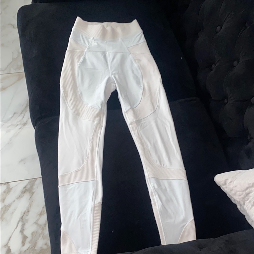 lululemon athletica White Leggings with High-Rise Waistband and Full-Length Fit
